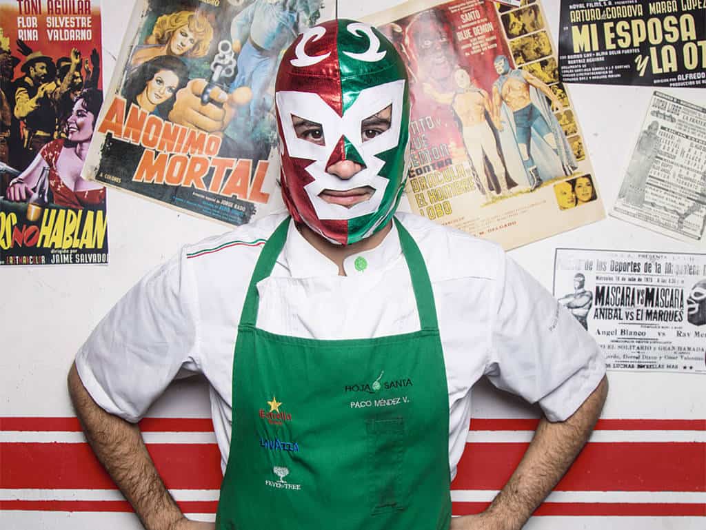 Feuriger Maskenmann: Paco Méndez sorgt im Gourmettempel Hoja Santa mit mexikanischer High Cuisine in Spanien für mächtig Furore.