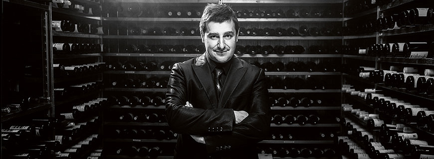 Josep Pitu Roca im Weinkeller 