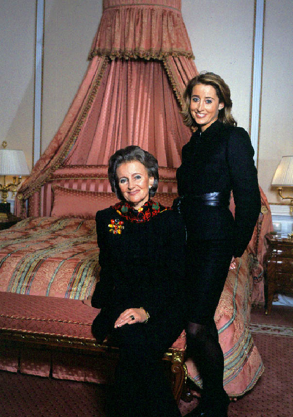 Elisabeth und Alexandra Gürtler in einem Zimmer des Hotels Sacher 