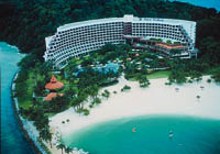 eine Hotelanlage am Strand in Singapur 