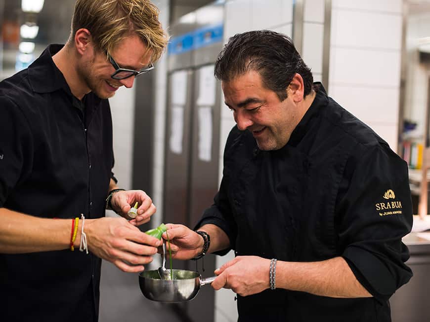 Küchenchef Simon Prokscha (li.) und Juan Amador