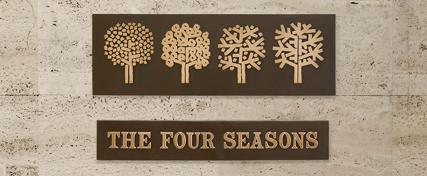 Lobbyschild des The Four Seasons Restaurant