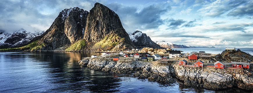 Norwegen ist geprägt von einer beeindruckenden Naturlandschaft und der rauen See