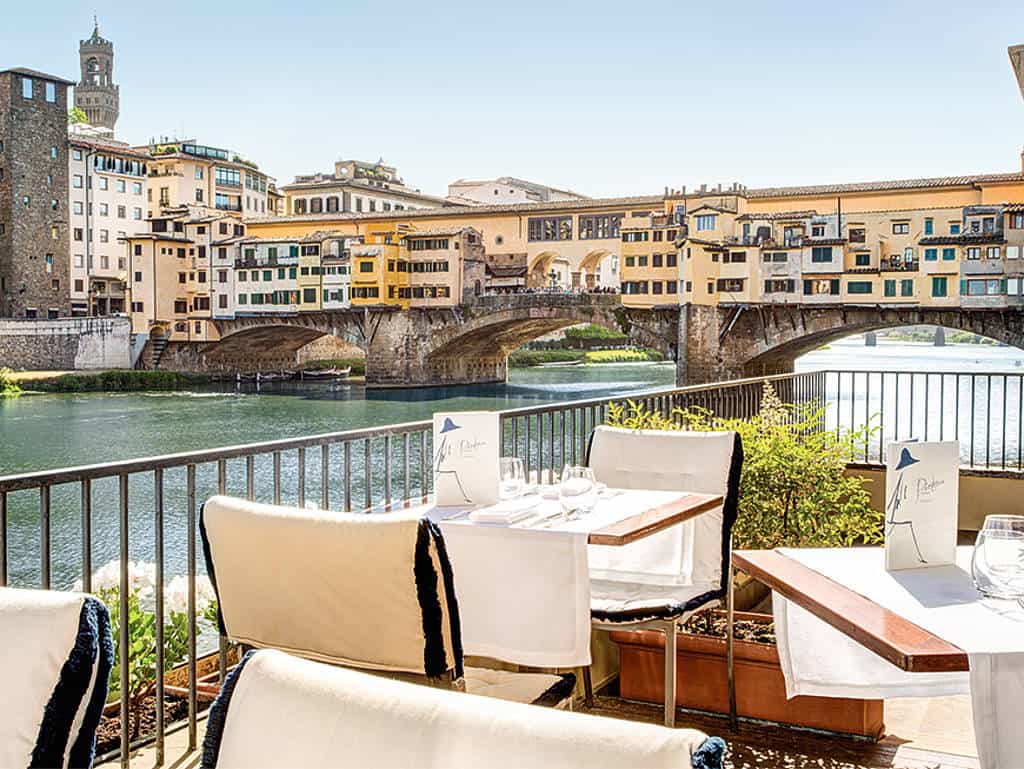Traumhafter Ausblick: Hotel Lungarno am Fluss Arno