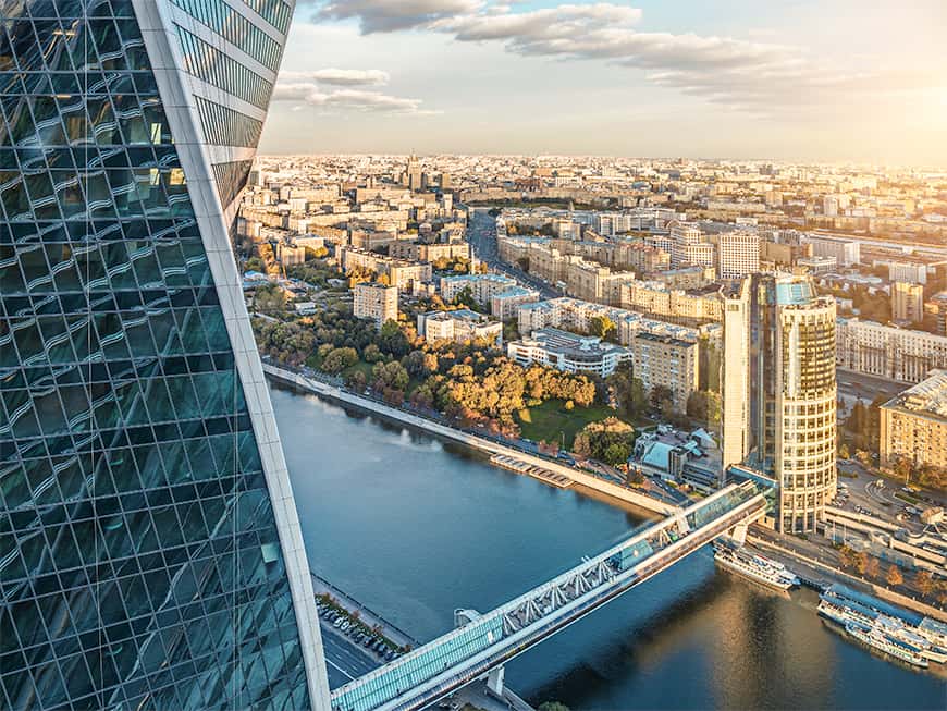 Der Blick vom Moscow International Business Center „Moscow-City“ auf den Fluss Moskwa